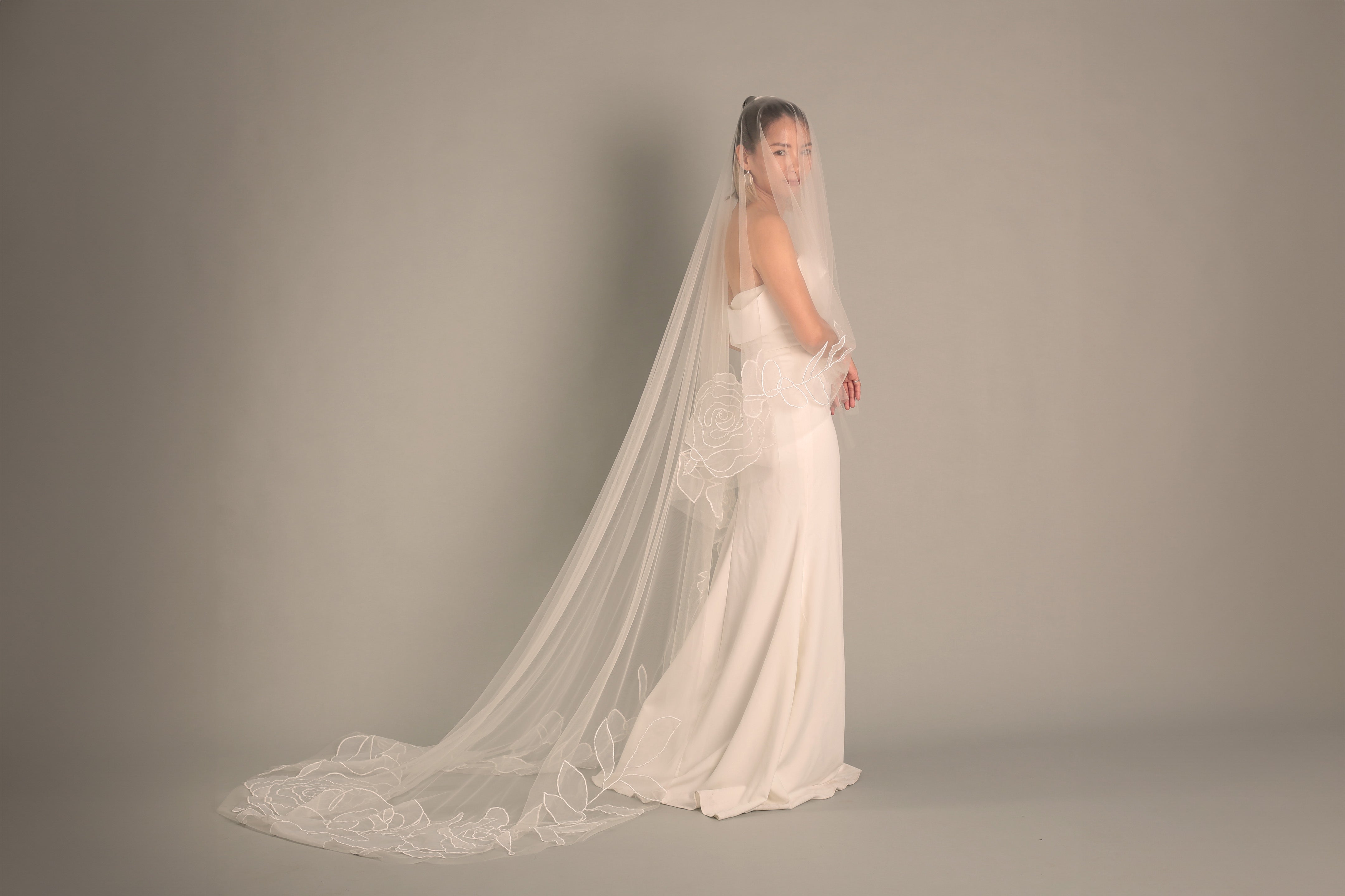 Minimal rose embroidered floral wedding veil, romantic elegant rose flower design