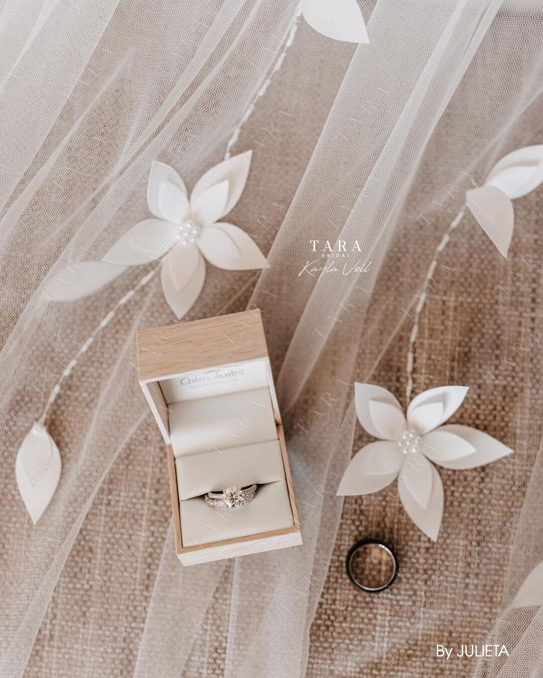 KAYLA | Chapel 3D floral veil